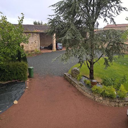 Entre Marais Et Gatine Bed and Breakfast Saint-Pompain Buitenkant foto
