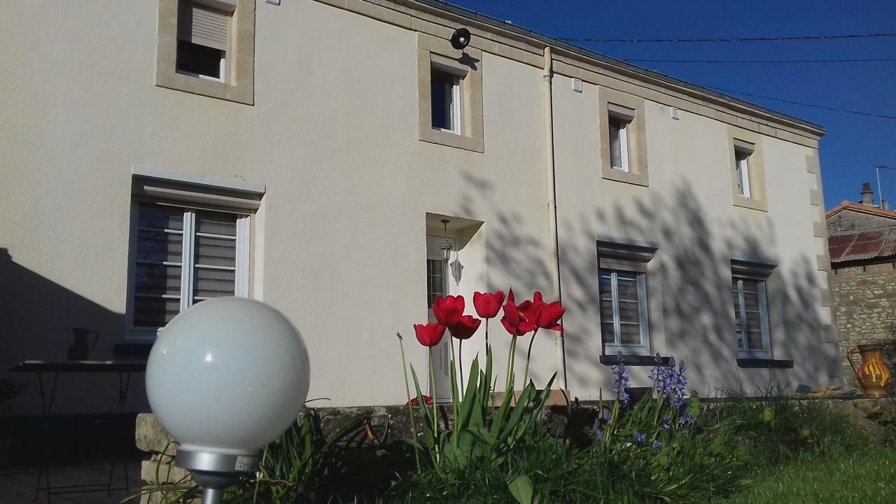 Entre Marais Et Gatine Bed and Breakfast Saint-Pompain Buitenkant foto